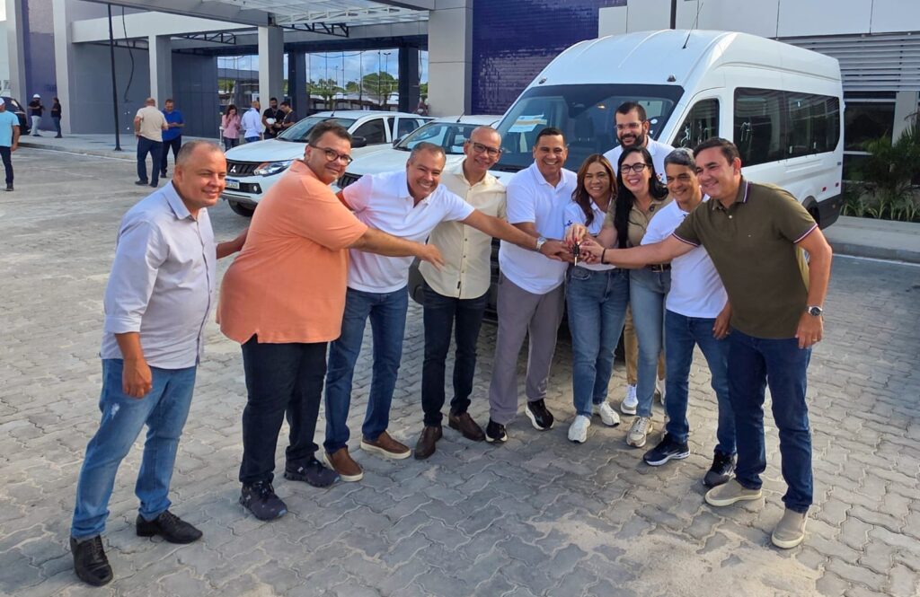 Alagoinhas Recebe Novo Veículo para Tratamentos Fora de Domicílio Alagoinhas Recebe Novo Veículo para Tratamentos Fora de Domicílio