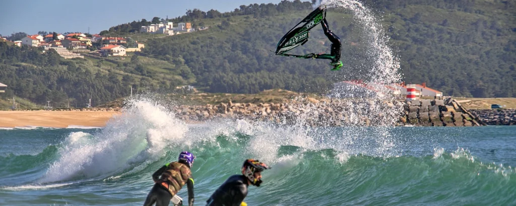 Bahia Recebe a Copa do Mundo de Jet com Manobras Radicais nas Ondas