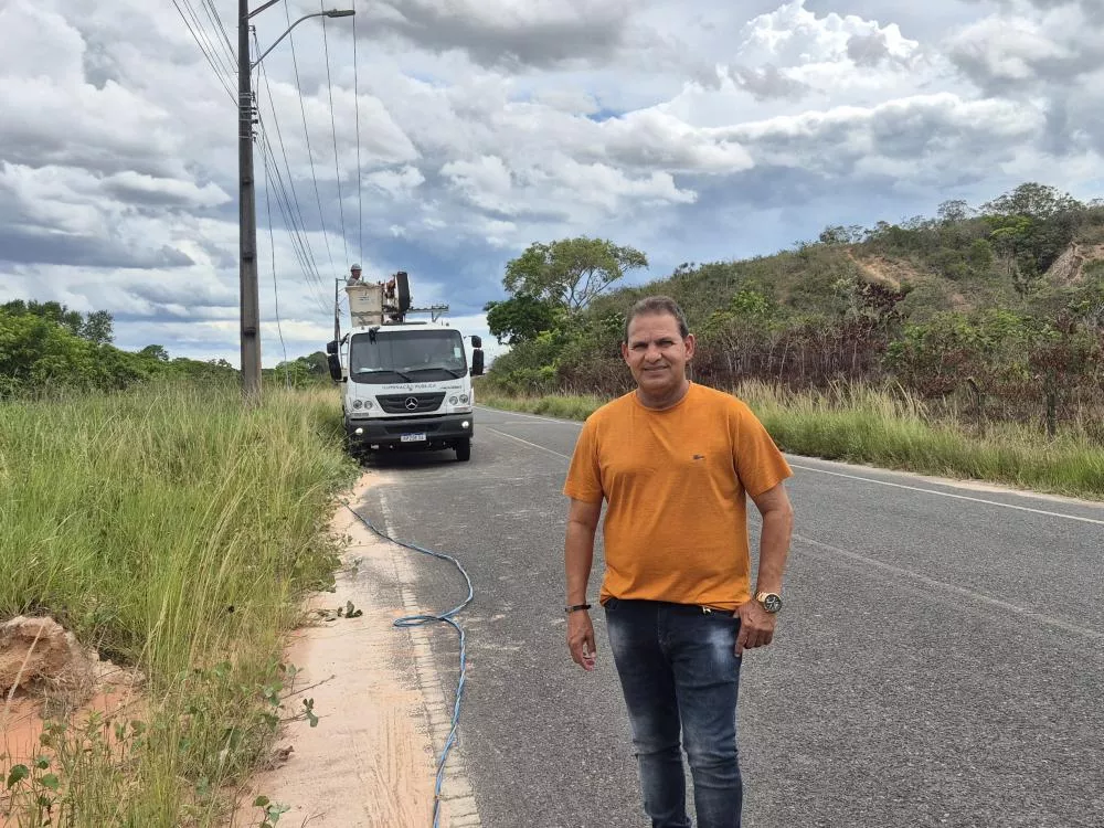 Bira Fortalece Relação com Beto do Amado Bahia e Avança Iluminação até Dias d’Ávila Bira Fortalece Relação com Beto do Amado Bahia e Avança Iluminação até Dias d’Ávila