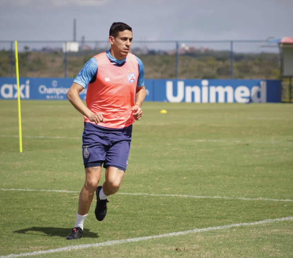 Camilo Cándido: Ex-Bahia Faz Estreia com Derrota em Clássico Uruguaio Camilo Cándido: Ex-Bahia Faz Estreia com Derrota em Clássico Uruguaio