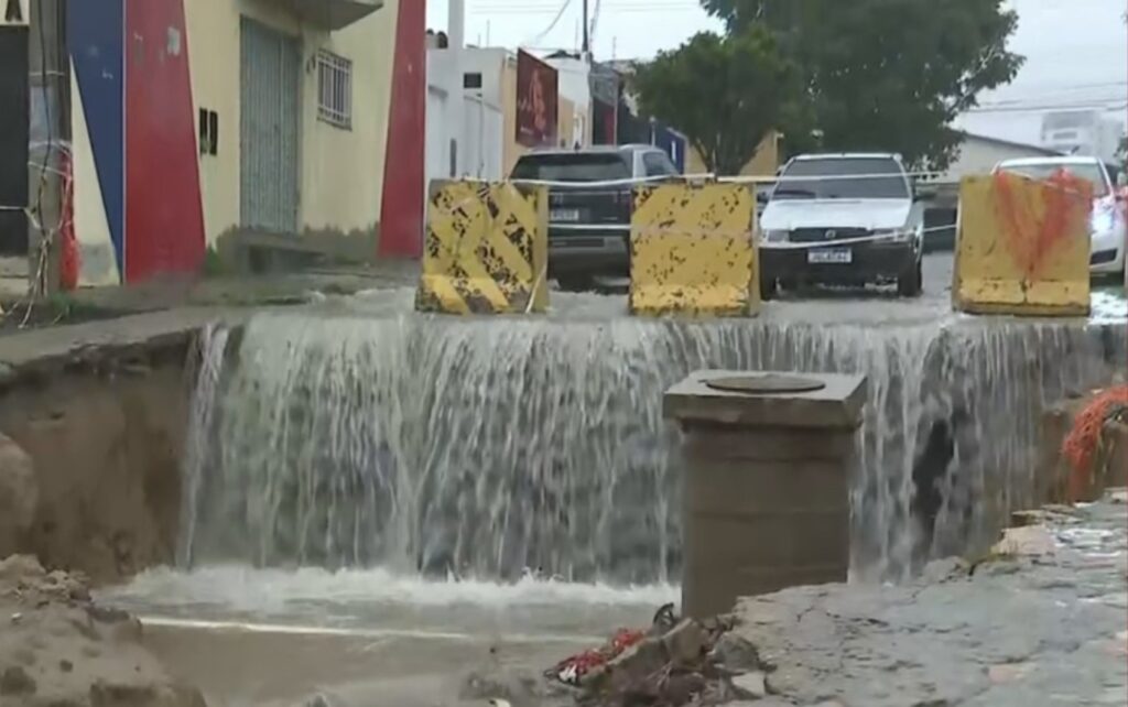Chuvas na Bahia: Mais de 25 Cidades do Interior Declaram Emergência Chuvas na Bahia: Mais de 25 Cidades do Interior Declaram Emergência