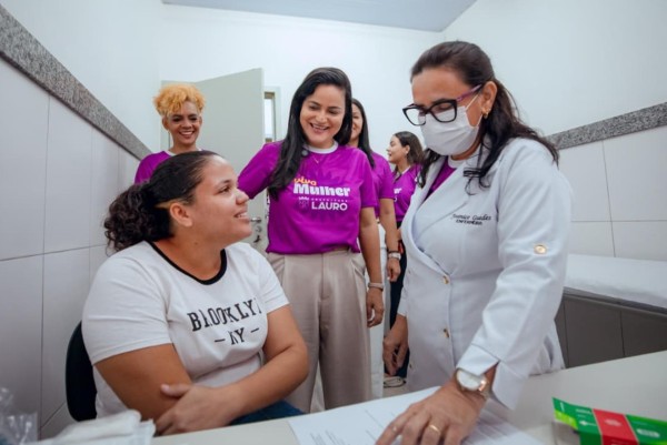 Débora Regis Lança 'Março Mulher' e Fortalece Ações de Saúde e Autonomia Feminina em Lauro