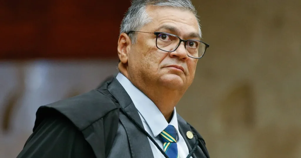 Decisão de Dino sobre Amiga de Lulinha Provoca Crescente de Pedidos e Impacta CPMI