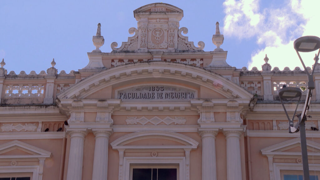 Descubra a Exposição de Beatriz Milhazes e a Cultura LGBT+ no Bem Bahia da TVE