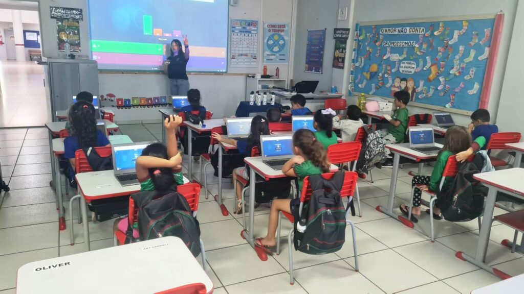 Educação Lúdica: Projeto da EMEB Pequeno Príncipe Inova com Tecnologia Educação Lúdica: Projeto da EMEB Pequeno Príncipe Inova com Tecnologia