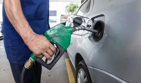 Governadores Rejeitam Proposta do Governo para Reduzir ICMS nos Combustíveis Governadores Rejeitam Proposta do Governo para Reduzir ICMS nos Combustíveis