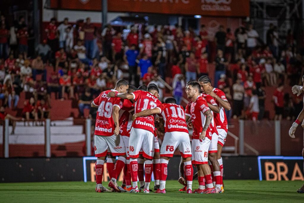 Guto Ferreira, o 'Rei do Acesso', é o novo técnico do Vila Nova-GO na Série B