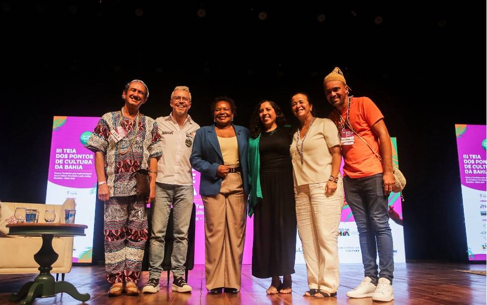 III Teia Estadual dos Pontos de Cultura da Bahia Reúne Agentes Culturais em Feira de Santana III Teia Estadual dos Pontos de Cultura da Bahia Reúne Agentes Culturais em Feira de Santana