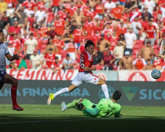 Inter é Derrotado pelo Bahia em Casa e Permanece Sem Vencer no Brasileirão