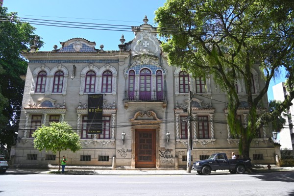 MAB Apresenta Espetáculo Gratuito ‘OSSALITRES’ a Partir de Este Sábado