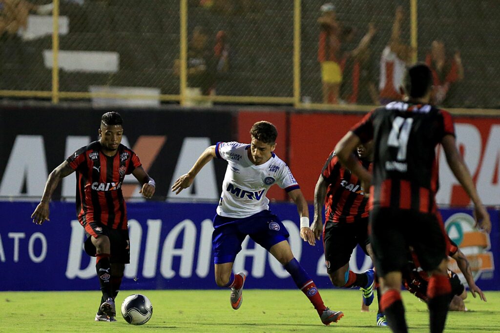 Marinho e o Desafio do Ba-Vi: Atacante Busca Sua Primeira Contribuição em Gol