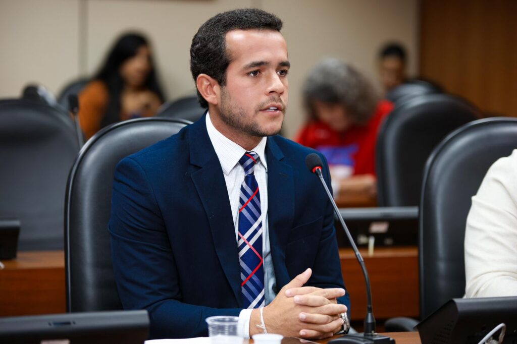 Matheus Ferreira Impulsiona Pauta Ambiental na ALBA: Iniciativas e Desafios