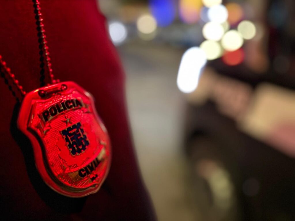 Mulher é Detida por Tentativa de Homicídio em Vingança na Bahia Mulher é Detida por Tentativa de Homicídio em Vingança na Bahia