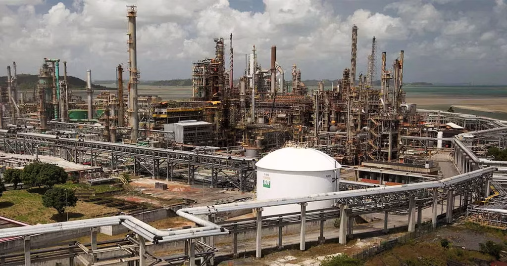 Petrobras Avalia Possível Retorno à Refinaria de Mataripe: O Que Isso Significa?