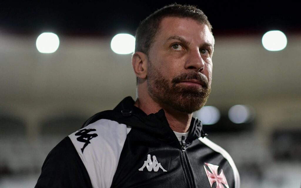 Presidente do Vasco Denunciado no STJD: Confusão Após Empate com o Cruzeiro