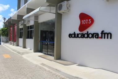 Rádio Educadora FM Celebra 48 Anos com 22 Programas Gratuitos para Rádios em Todo o Brasil Rádio Educadora FM Celebra 48 Anos com 22 Programas Gratuitos para Rádios em Todo o Brasil