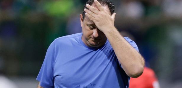 Rogério Ceni Sob Pressão: Fundamentalistas do Bahia Aumentam a Tensão Rogério Ceni Sob Pressão: Fundamentalistas do Bahia Aumentam a Tensão