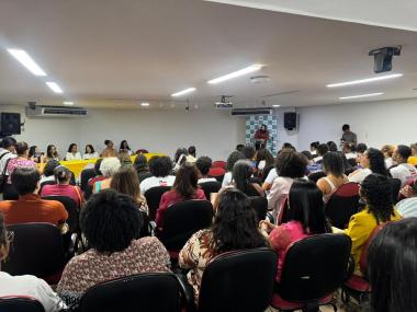 Seminário Março das Mulheres: Promovendo a Reflexão Sobre Violências de Gênero nas Escolas