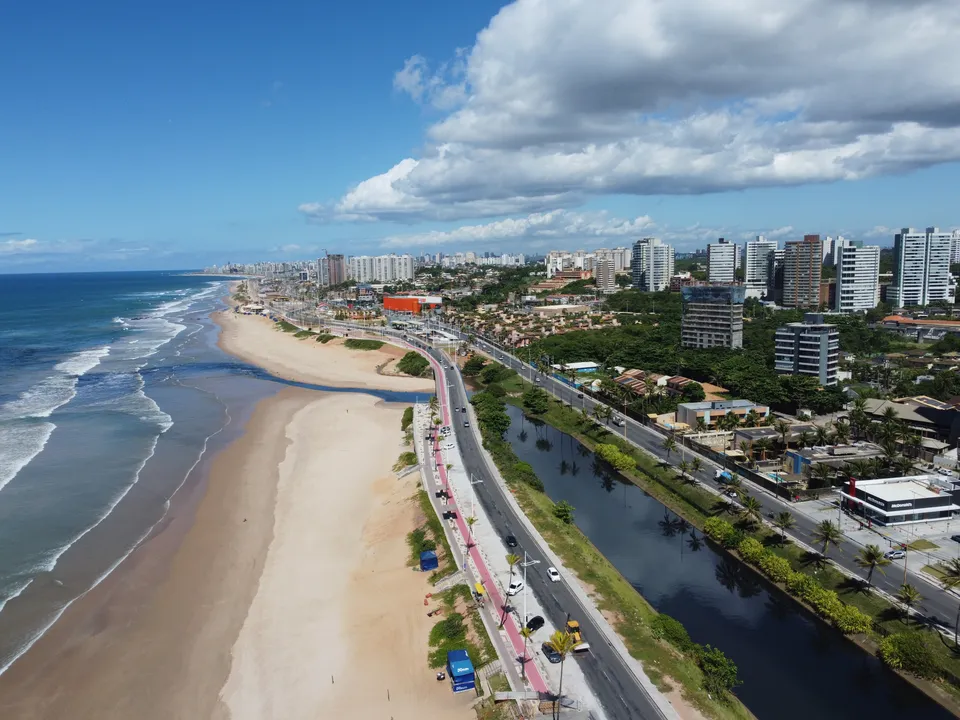 Visões para Salvador em 2049: Um Futuro Sustentável e Inclusivo Visões para Salvador em 2049: Um Futuro Sustentável e Inclusivo