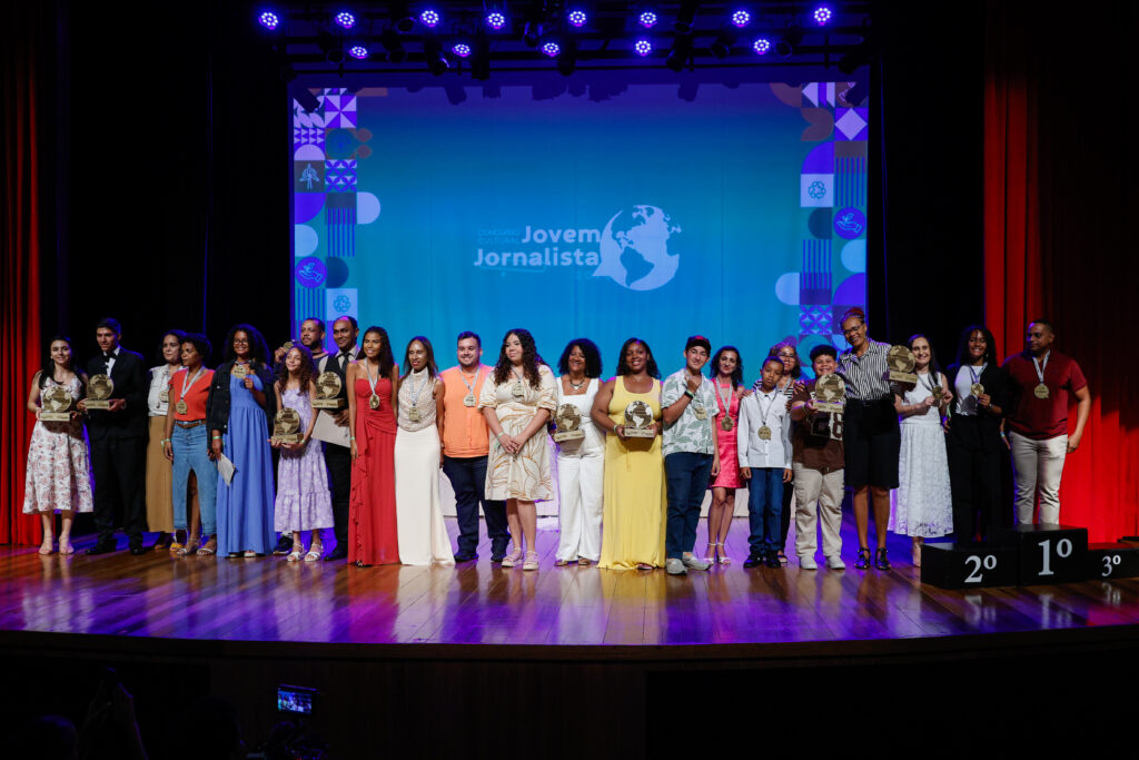 A TARDE Educação Completa 30 Anos e Reafirma sua Importância na Formação Cidadã