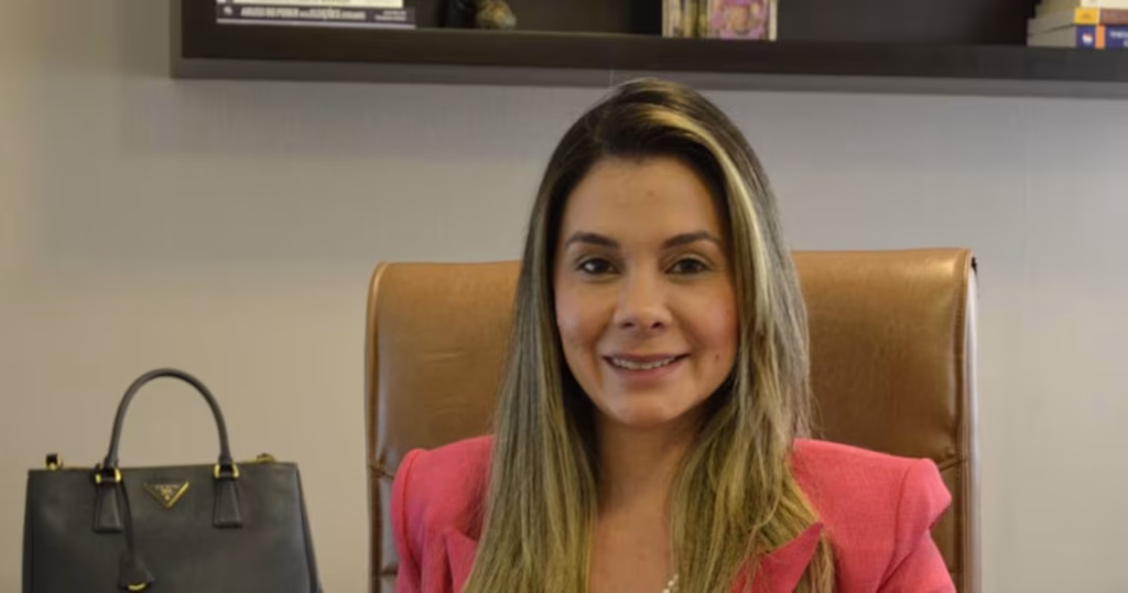 Advogada do Banco Master Oferece Carona a Filhos de Nunes Marques em Voo Privado Advogada do Banco Master Oferece Carona a Filhos de Nunes Marques em Voo Privado