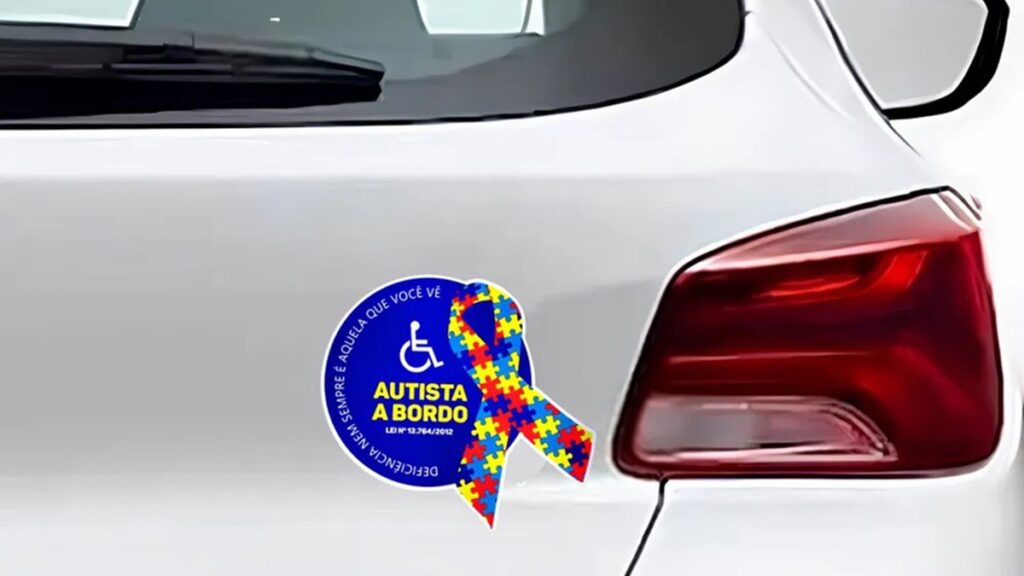 Bahia Avança em Política de Identificação de Veículos para Pessoas com Autismo