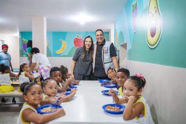 Bahia Sem Fome e Voluntárias Sociais: entrega de 20 toneladas de alimentos para creches em Salvador Bahia Sem Fome e Voluntárias Sociais: entrega de 20 toneladas de alimentos para creches em Salvador