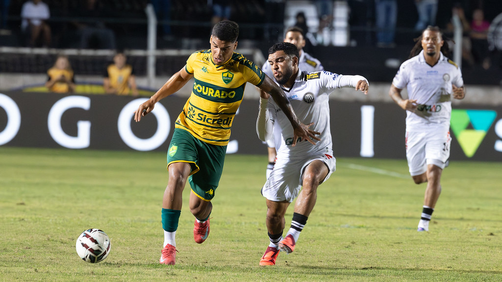 Cuiabá Empata Sem Gols e Adia Primeira Vitória na Série B Cuiabá Empata Sem Gols e Adia Primeira Vitória na Série B