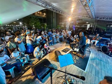 Encontro Baiano de Livro e Leitura: Lazzo e Oficinas Atraem Público em Dia de Celebração