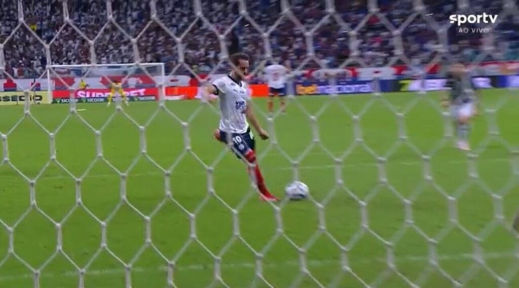 Everton Ribeiro Celebra 37 Anos Com Desempenho Físico Impressionante no Bahia