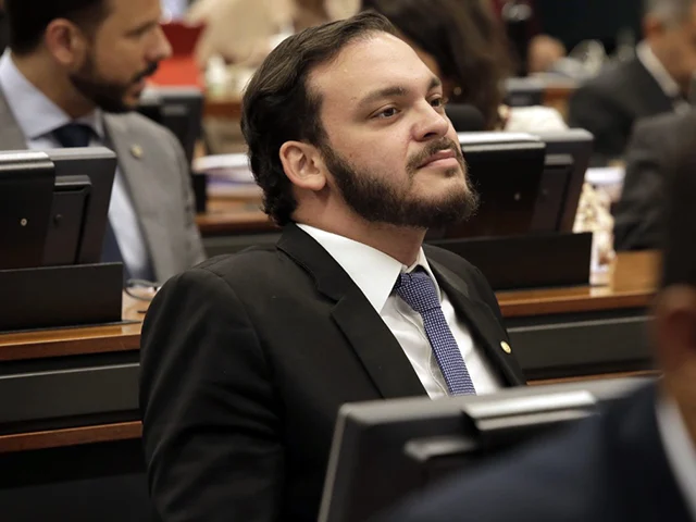 Ex-Deputado do MDB Detido por Suspeita de Corrupção na Bahia