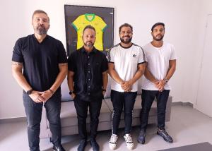 FBF e Coletivo de Torcidas Canarinhos LGBTQ+ Unem Forças Contra a LGBTfobia no Futebol