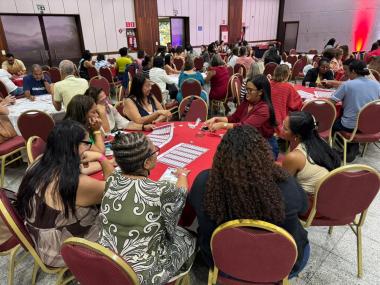 Gestores da Educação se Reúnem em Encontro Presencial da Especialização em Gestão Escolar na Bahia