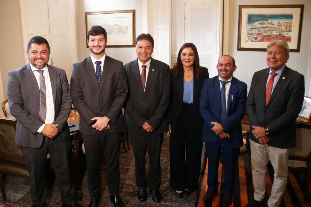 Governadora Hana Reforça Relações com Deputados Estaduais em Encontro na Alepa