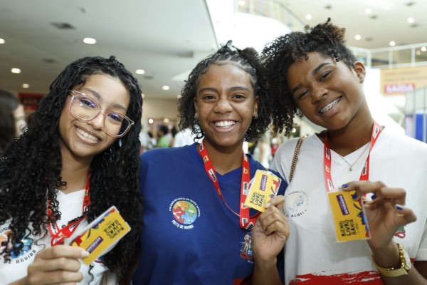 Governo da Bahia Lança Campanha 'Do Lado da Cultura 2026' para Incentivar Leitura e Cultura