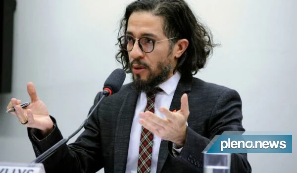 Jean Wyllys Anuncia Pré-Candidatura à Câmara: 'Decidi Retornar'