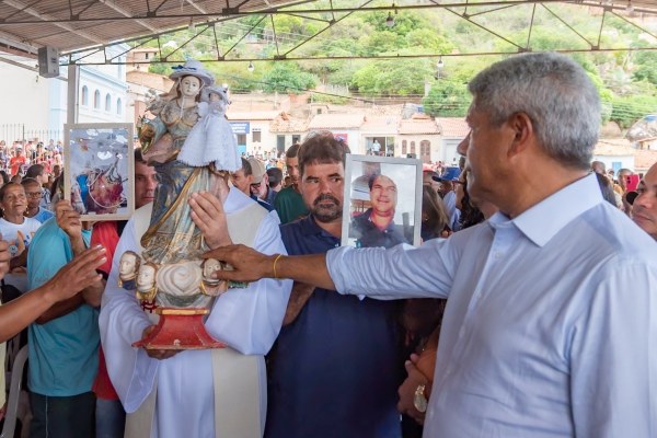 Jerônimo Rodrigues Celebra Tradições e Entrega Obras em Milagres