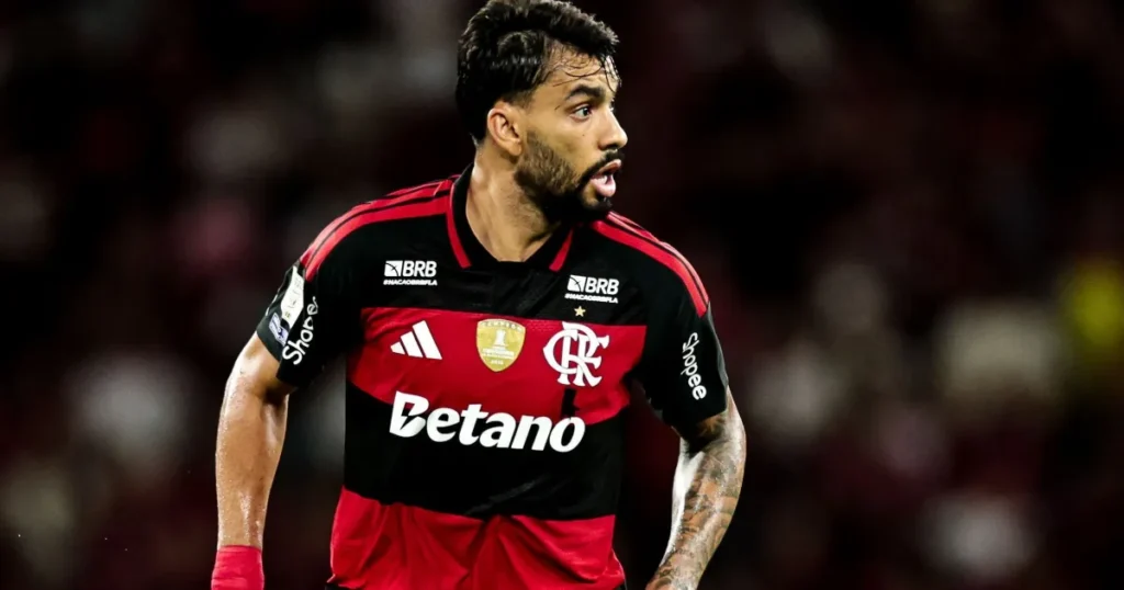 Lucas Paquetá do Flamengo sofre edema na coxa e ficará fora de jogos importantes