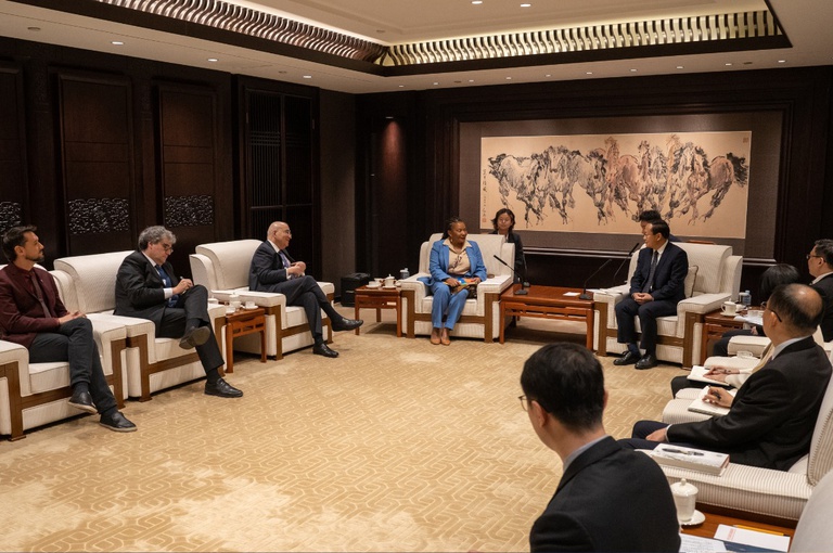 Margareth Menezes Encontro Em Pequim: Cultura Brasileira em Foco