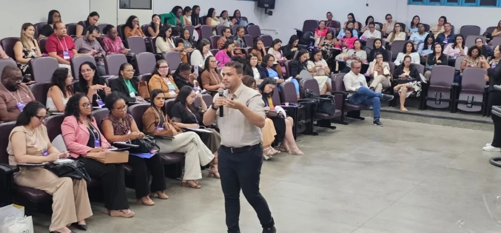 Movimento Bahia pela Educação: Reunião de mais de 200 representantes para discutir alfabetização