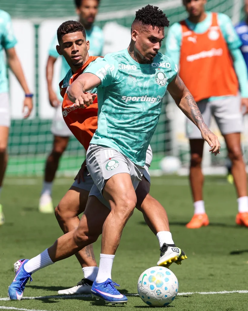 Palmeiras realiza treino tático e se prepara para enfrentar o Bahia Palmeiras realiza treino tático e se prepara para enfrentar o Bahia