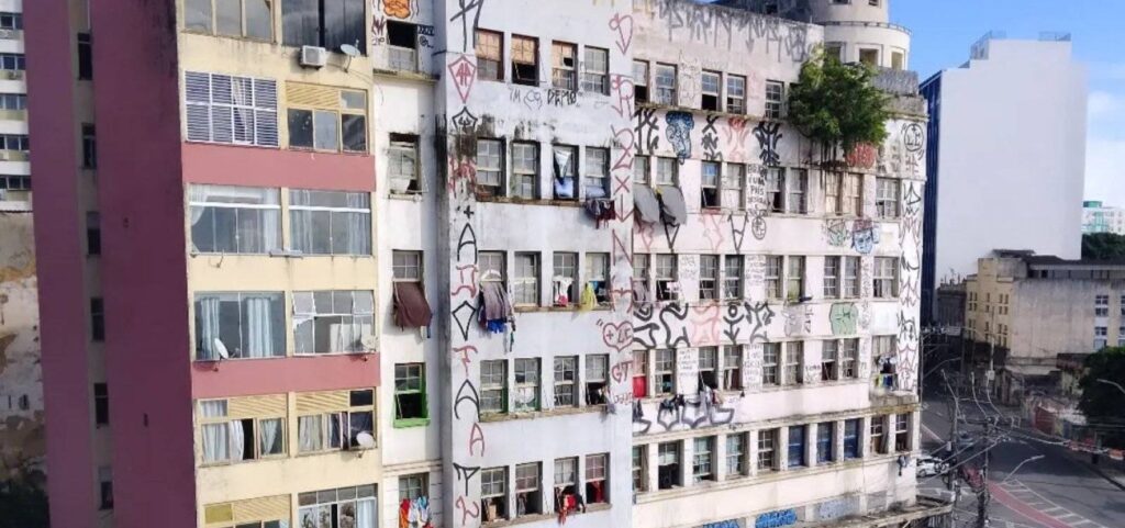 Prédio da Embasa em Salvador será leiloado para novo projeto turístico