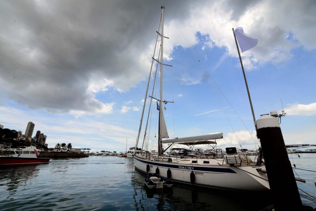 Salvador se Reconecta com a Vela Oceânica: Mini Transat Chega em 2027
