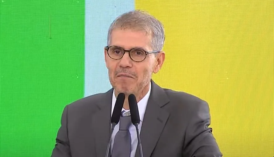 Sidônio Palmeira Orienta Lula sobre o 'Pix' em Evento na Bahia