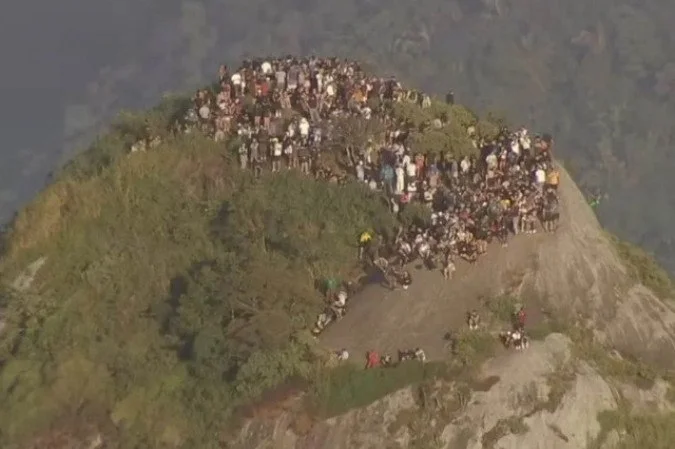 Tiroteio Isola Turistas no Vidigal Durante Operação Policial