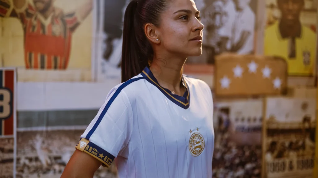 Nova Camisa do Sócio Esquadrão 2026 é Revelada: Esquadrão de Ouro Conquista Torcida do Bahia Nova Camisa do Sócio Esquadrão 2026 é Revelada: Esquadrão de Ouro Conquista Torcida do Bahia