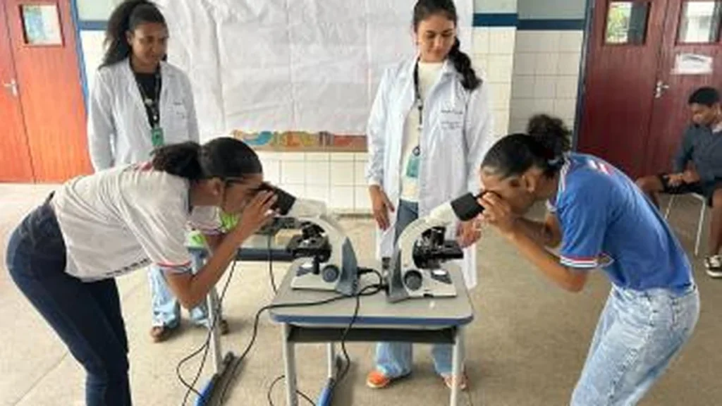 Semana do Meio Ambiente em Salvador une ciência, saúde e sustentabilidade na escola estadual