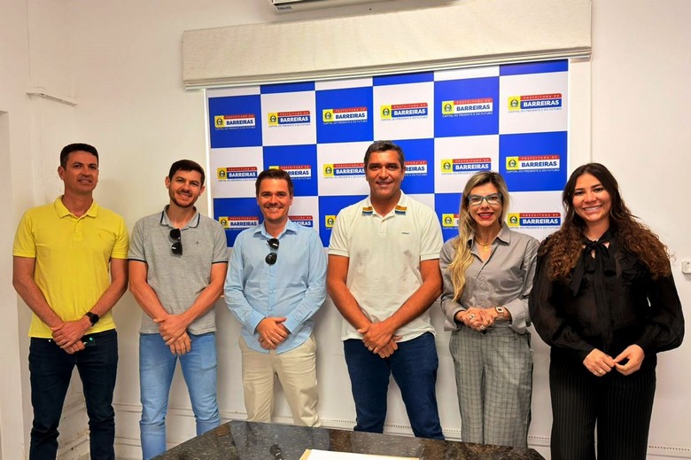 Barreiras: Prefeito Otoniel Teixeira Recebe Empresário e Destaca Investimentos em Tecnologia Agrícol