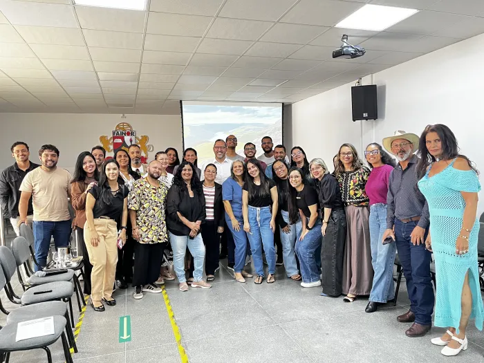 Capacitação Essencial: Trabalhando a Política de Assistência Social na Bahia