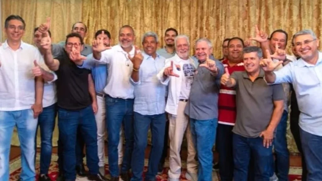 Jerônimo fortalece articulação política no Alto Sertão com prefeitos locais Jerônimo fortalece articulação política no Alto Sertão com prefeitos locais